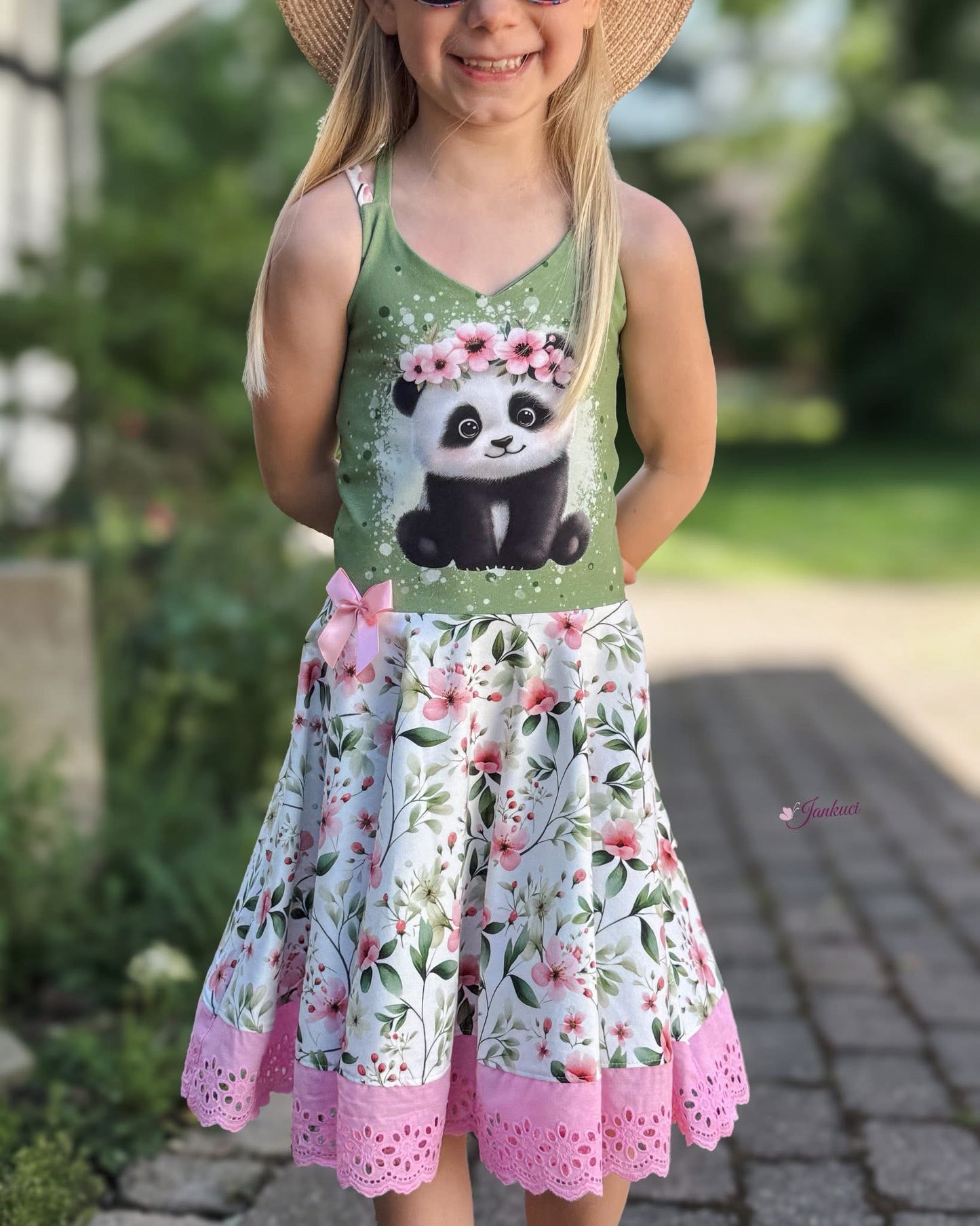 VORBESTELLUNG | PANDA MIT BLUME PANEL