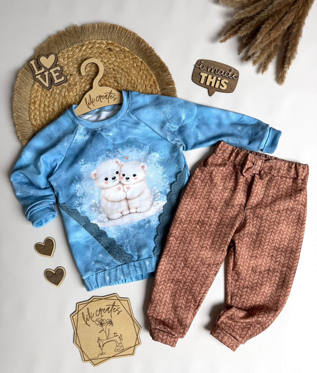 VORBESTELLUNG | WINTERWELT | PANEL KUSCHELBÄR EISBLAU