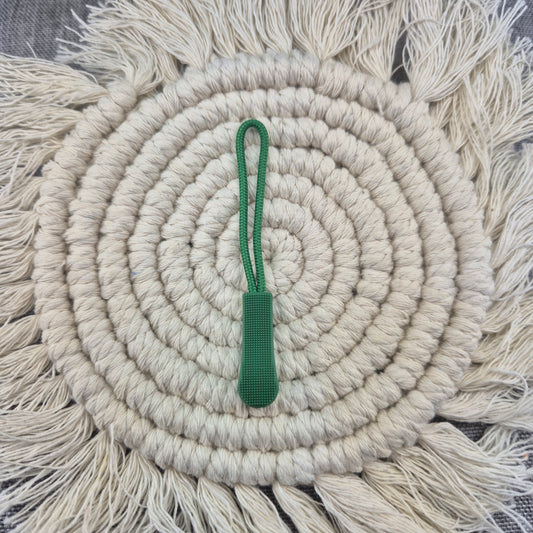 ZIPPER ANHÄNGER | Dunkelgrün