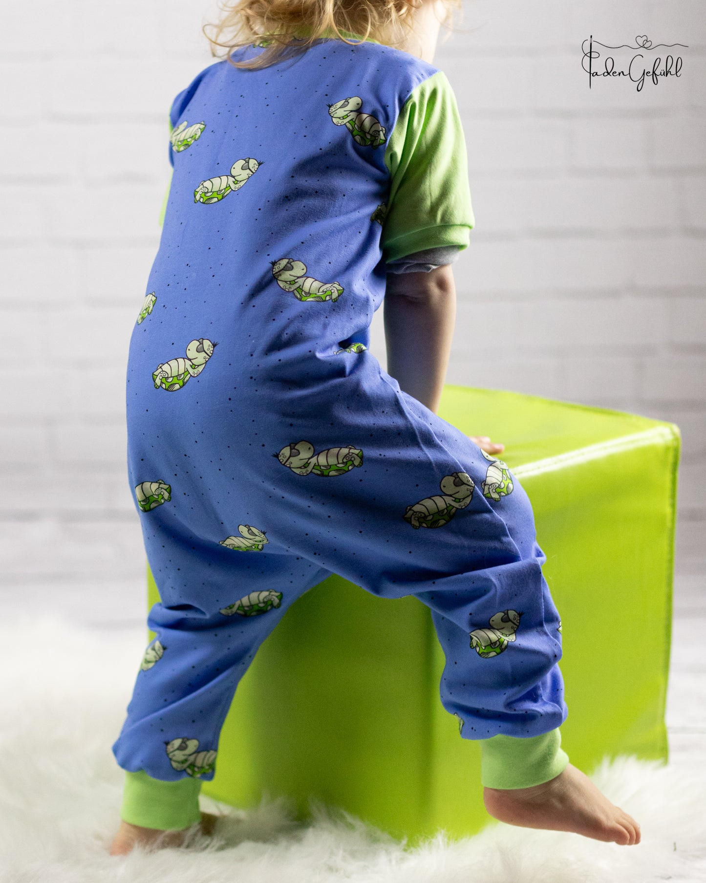B-WARE! Eigenproduktion! GROWIDESIGN! Chillkröte Allover Capri - Jersey - 0,95m x VB